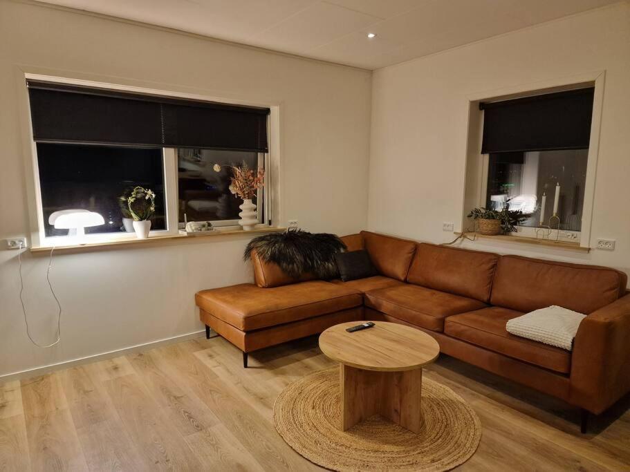 Oyndarfjordur New Flat With Hot Tub - No3 아파트 외부 사진